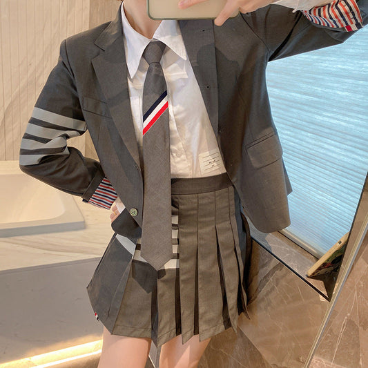 2025  Gray suit