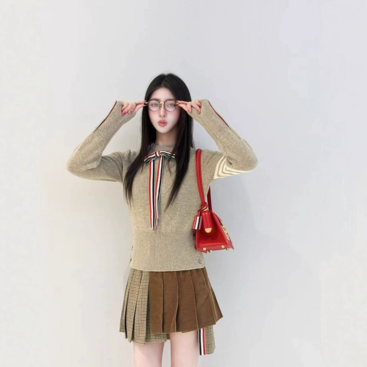 2025 Bow-tie knit sweater + pleated skirt