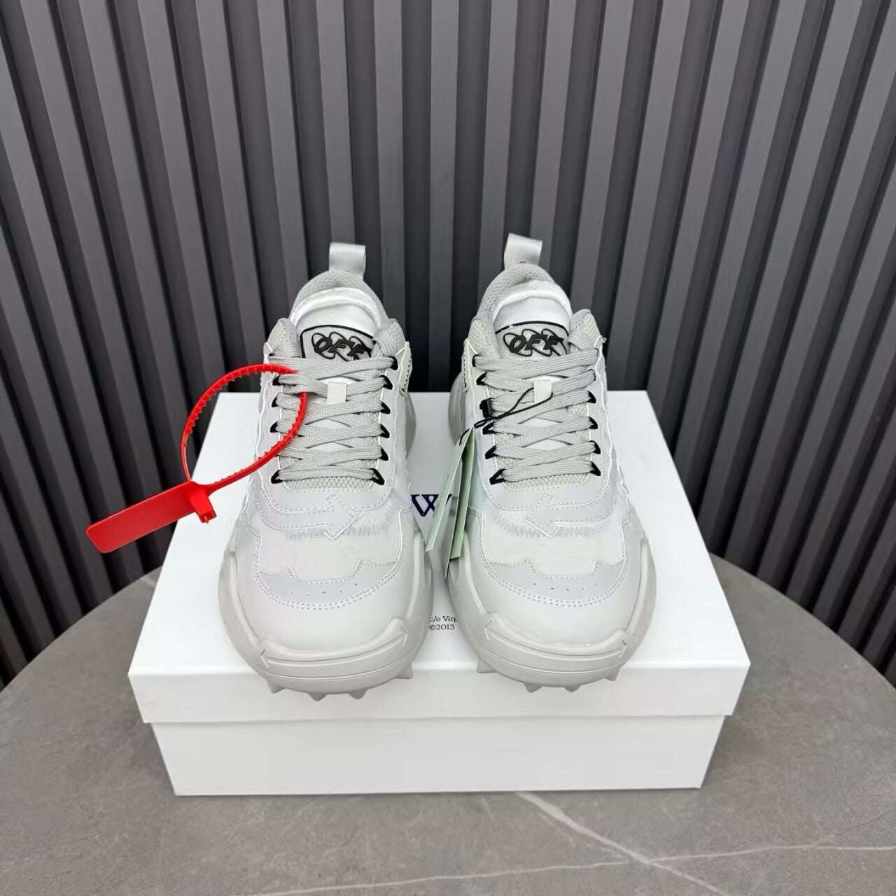 Off  New white sneakers for men and women