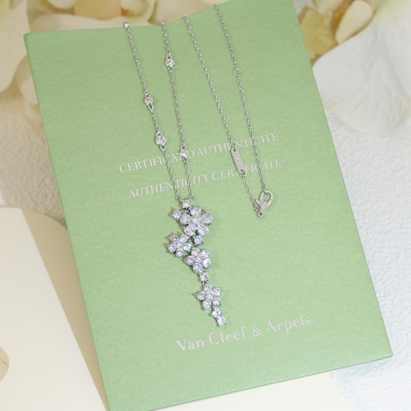 Van Cleef & Arpels Pavé Diamond Flower Necklace