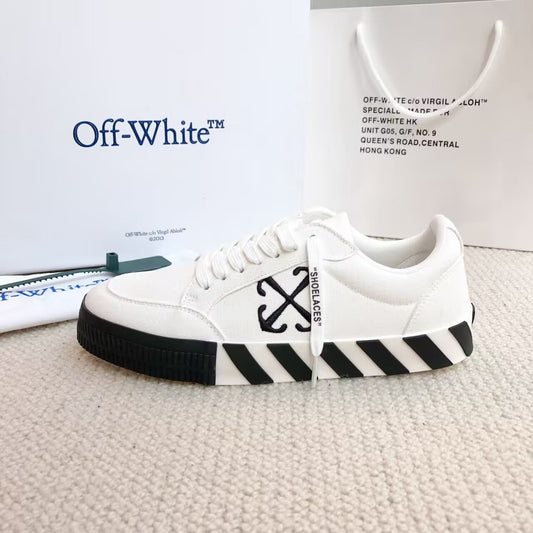 Off  Classic canvas casual shoes