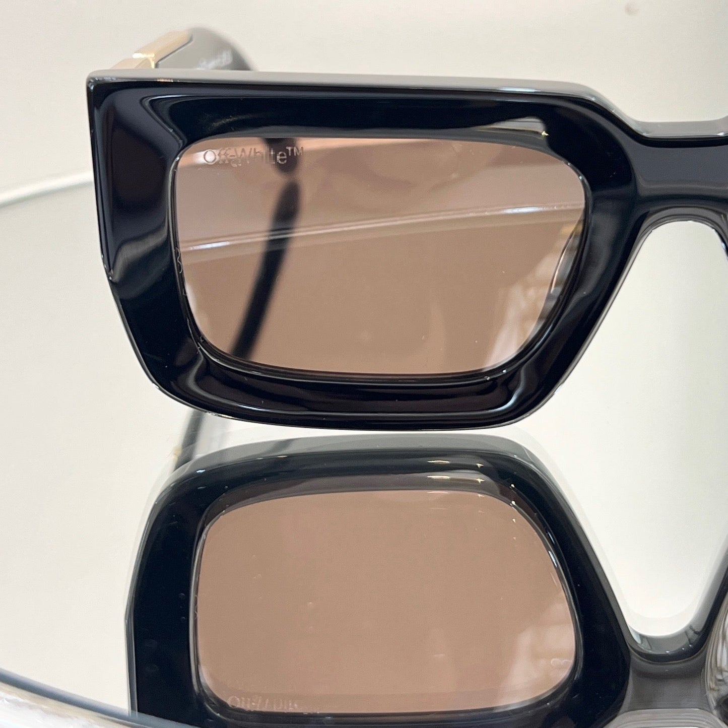 OFF  Arrow logo sunglasses#073
