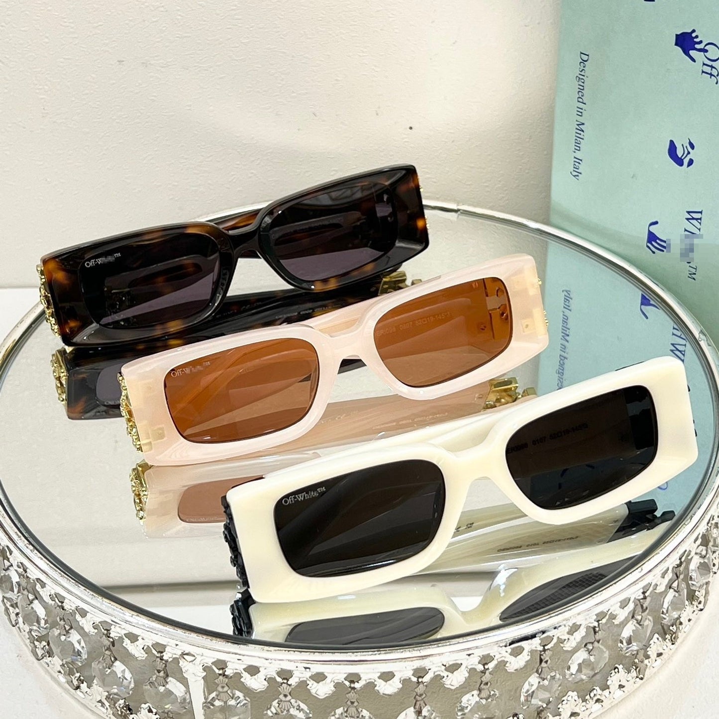 OFF Arrow logo sunglasses#098