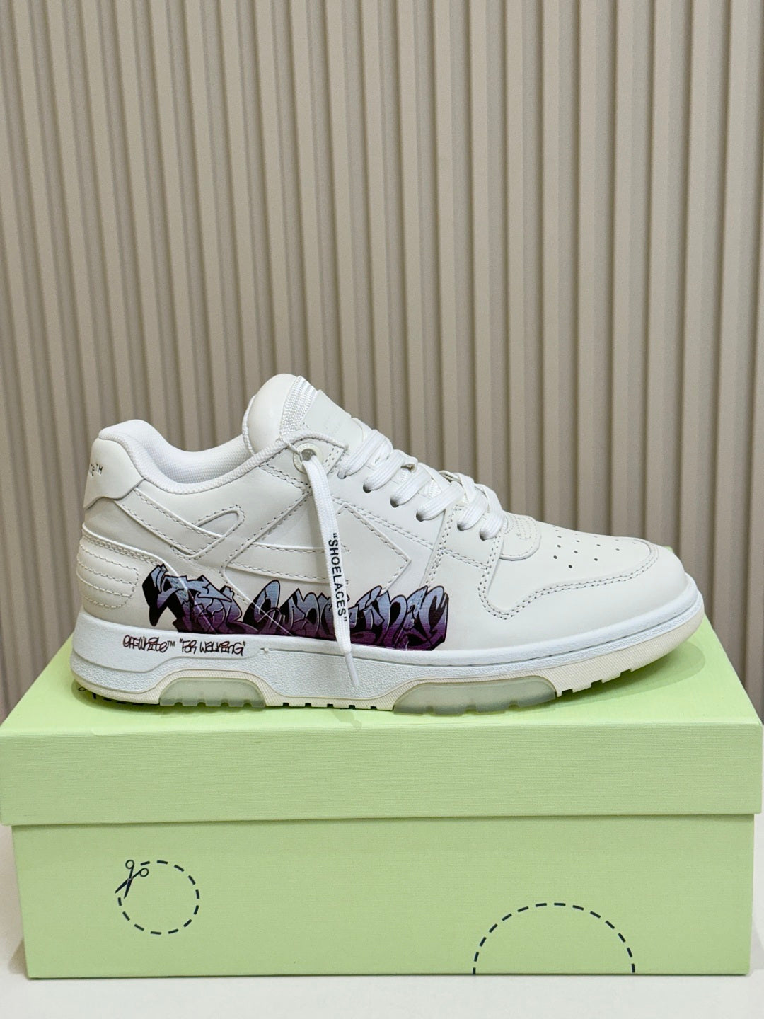 Off  Matching sneakers for couples