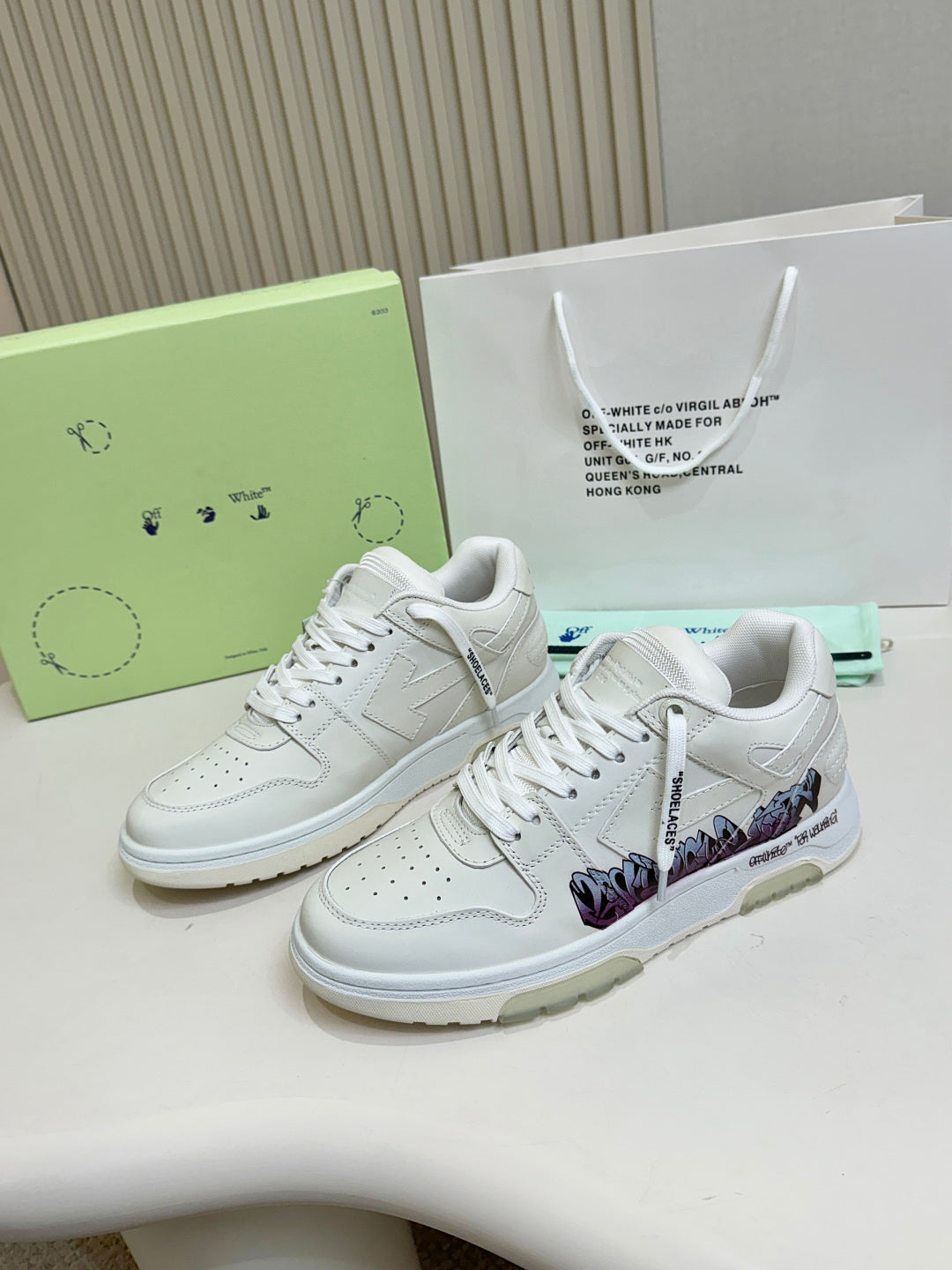 Off  Matching sneakers for couples