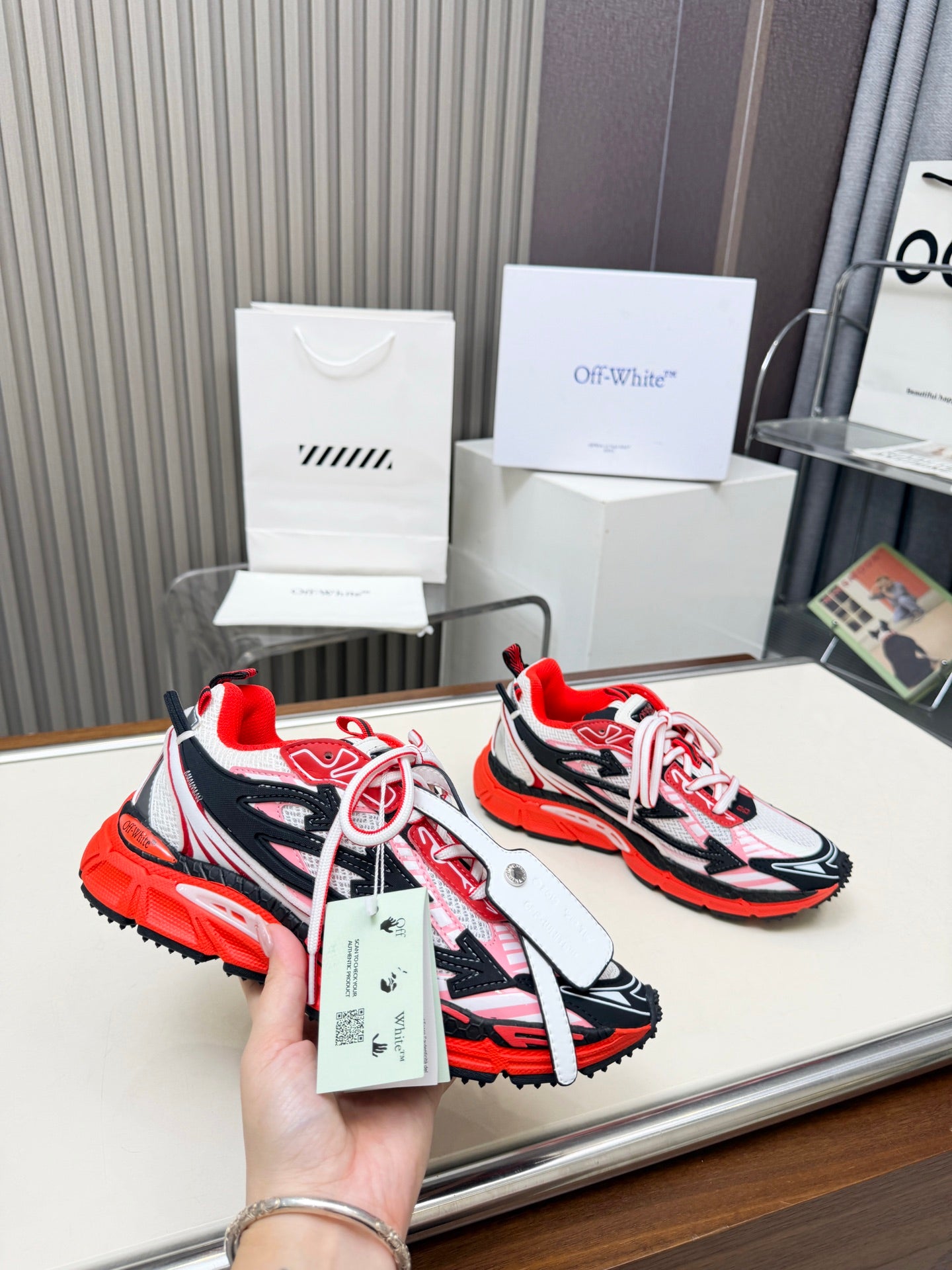 Off  New Men's and Women's Hiking Shoes