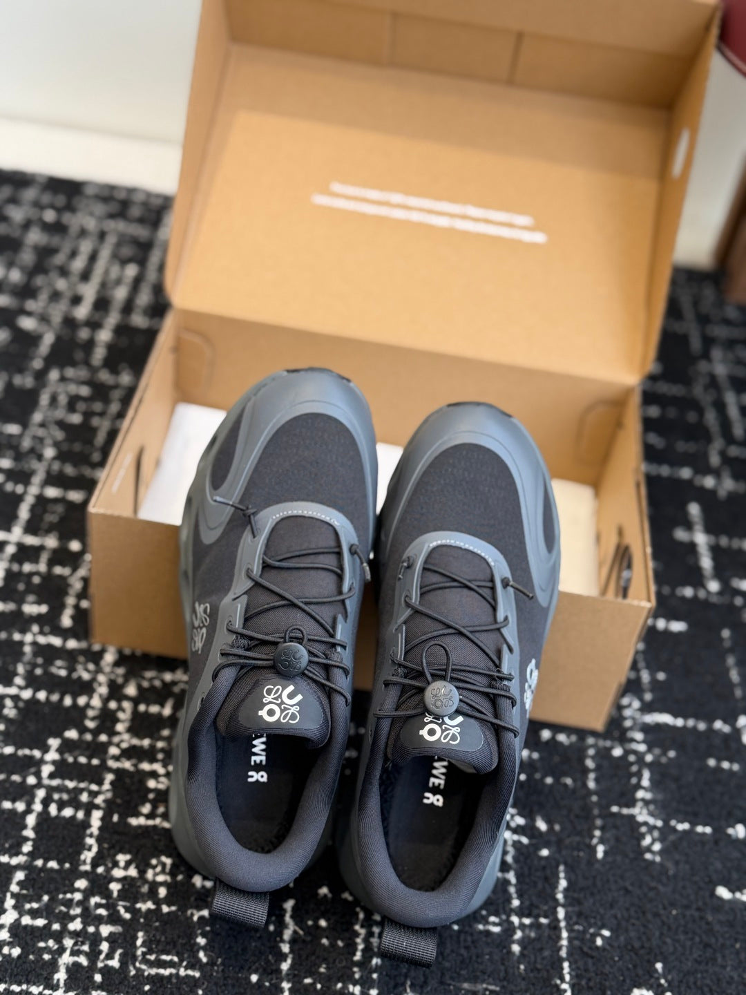 LOE Collaboration Casual Sneakers