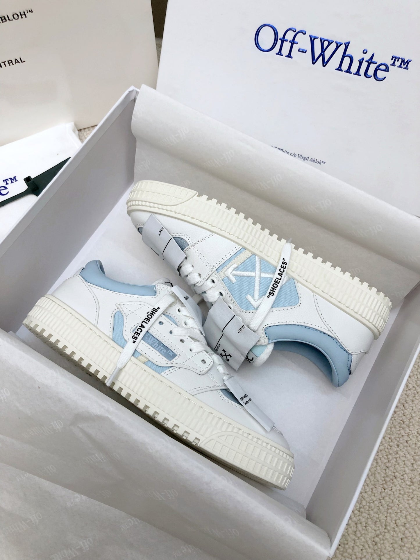 Off  Classic casual shoes