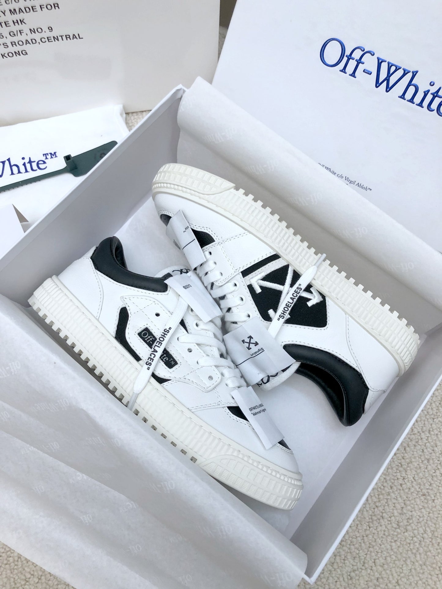Off  Classic casual shoes