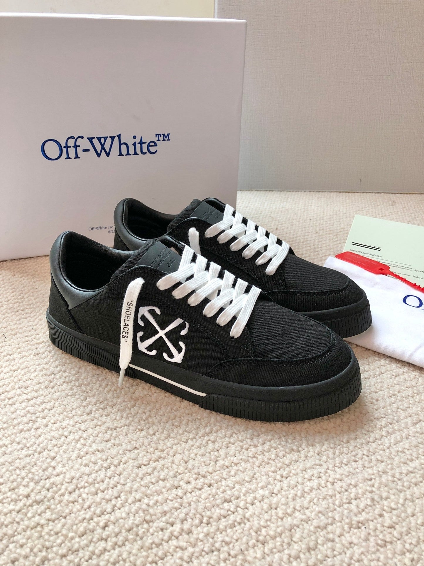 Off New Classic casual shoes