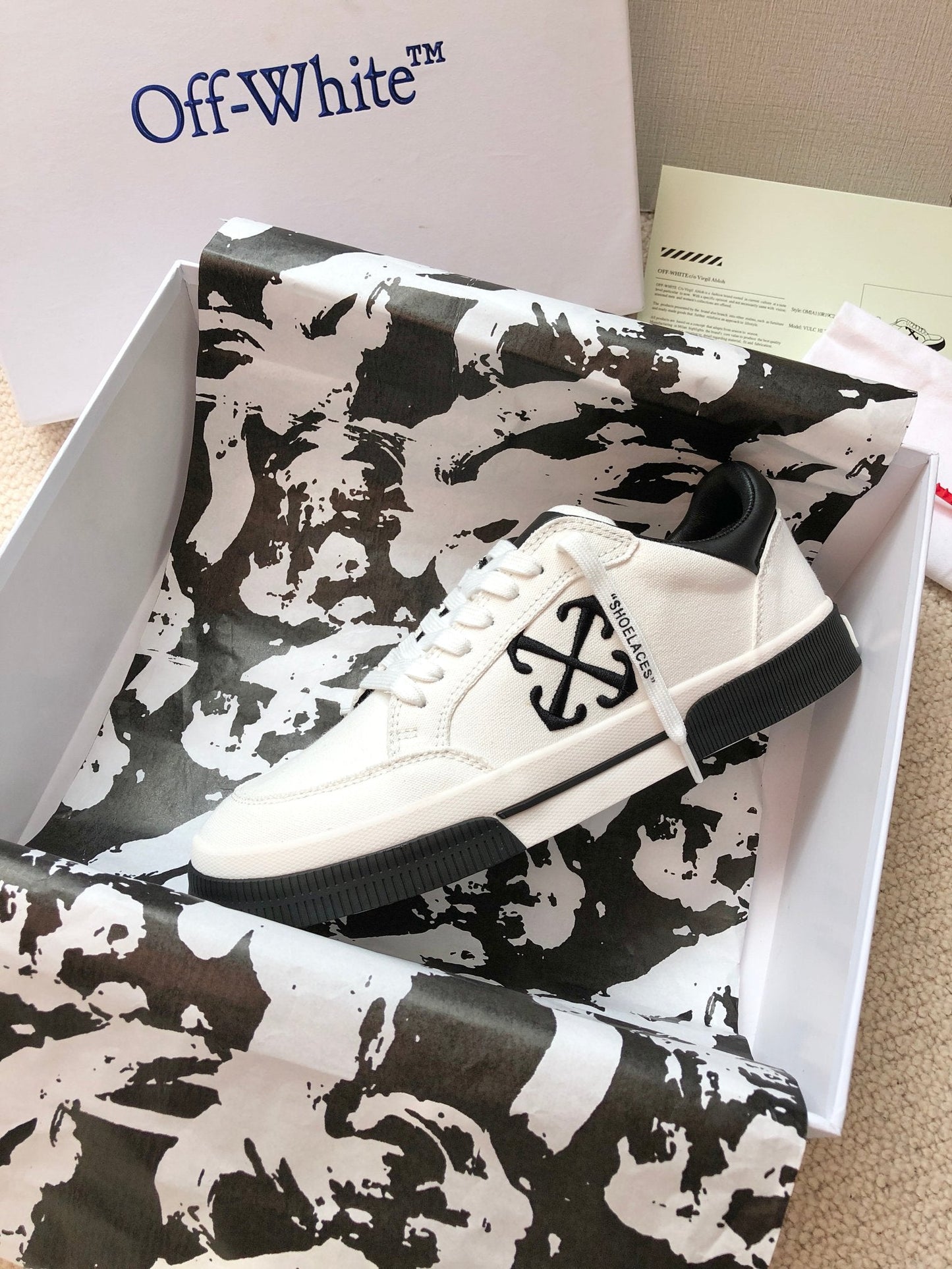 Off New Classic casual shoes