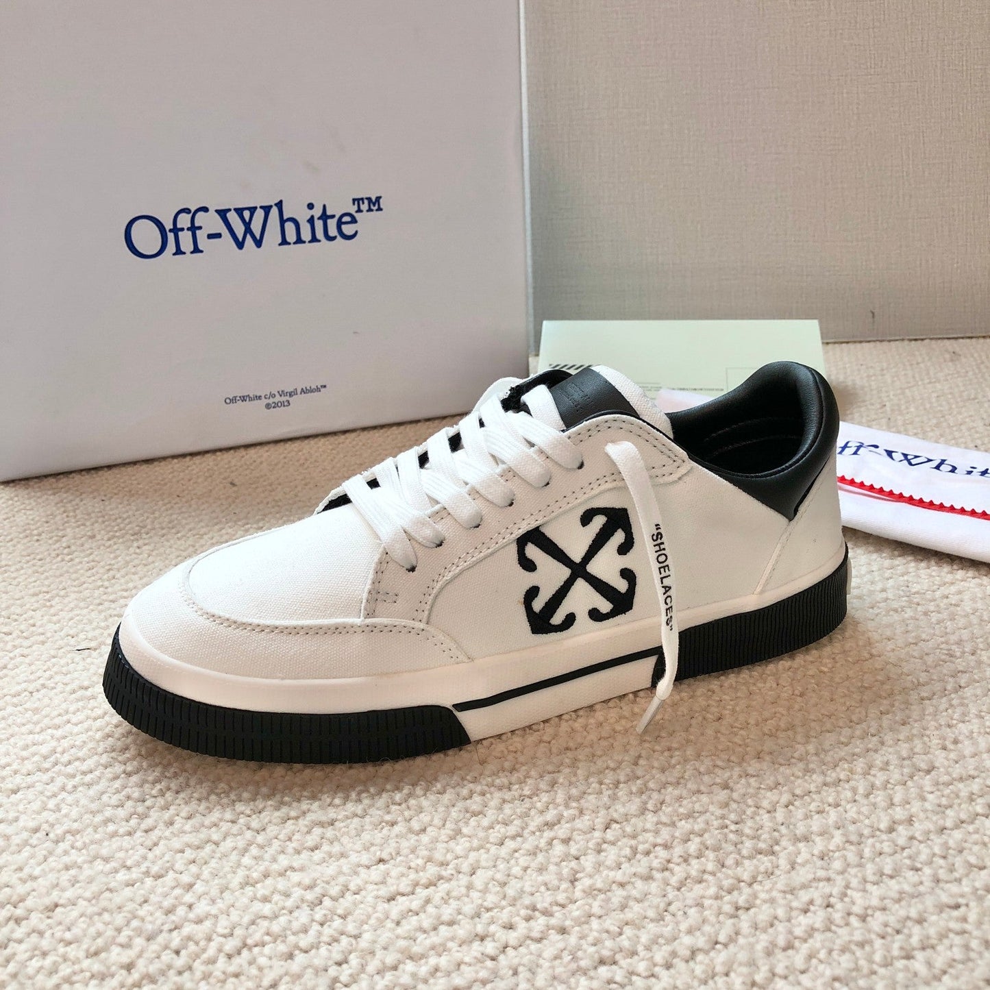 Off New Classic casual shoes