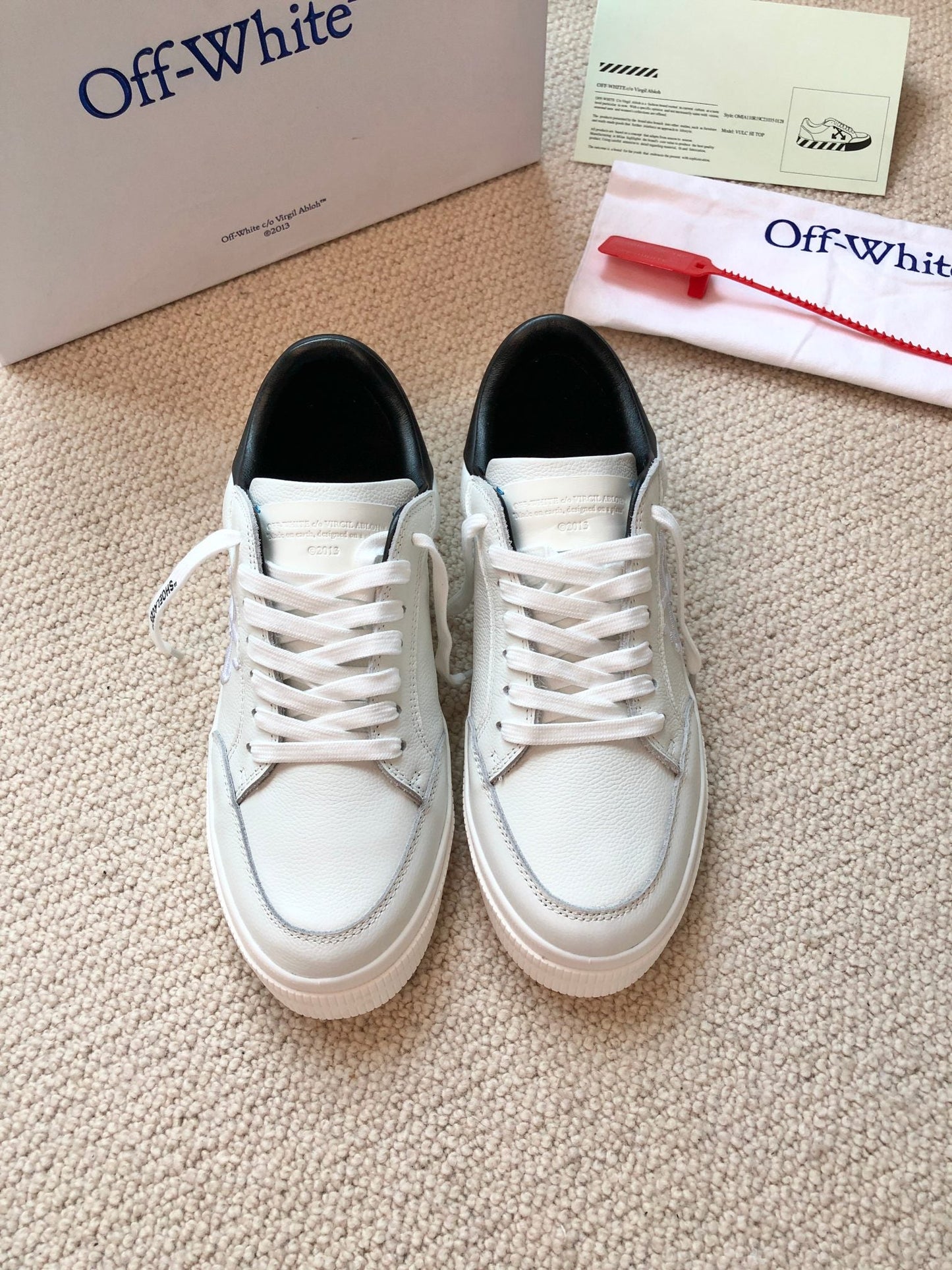 Off   New Classic Casual Shoes