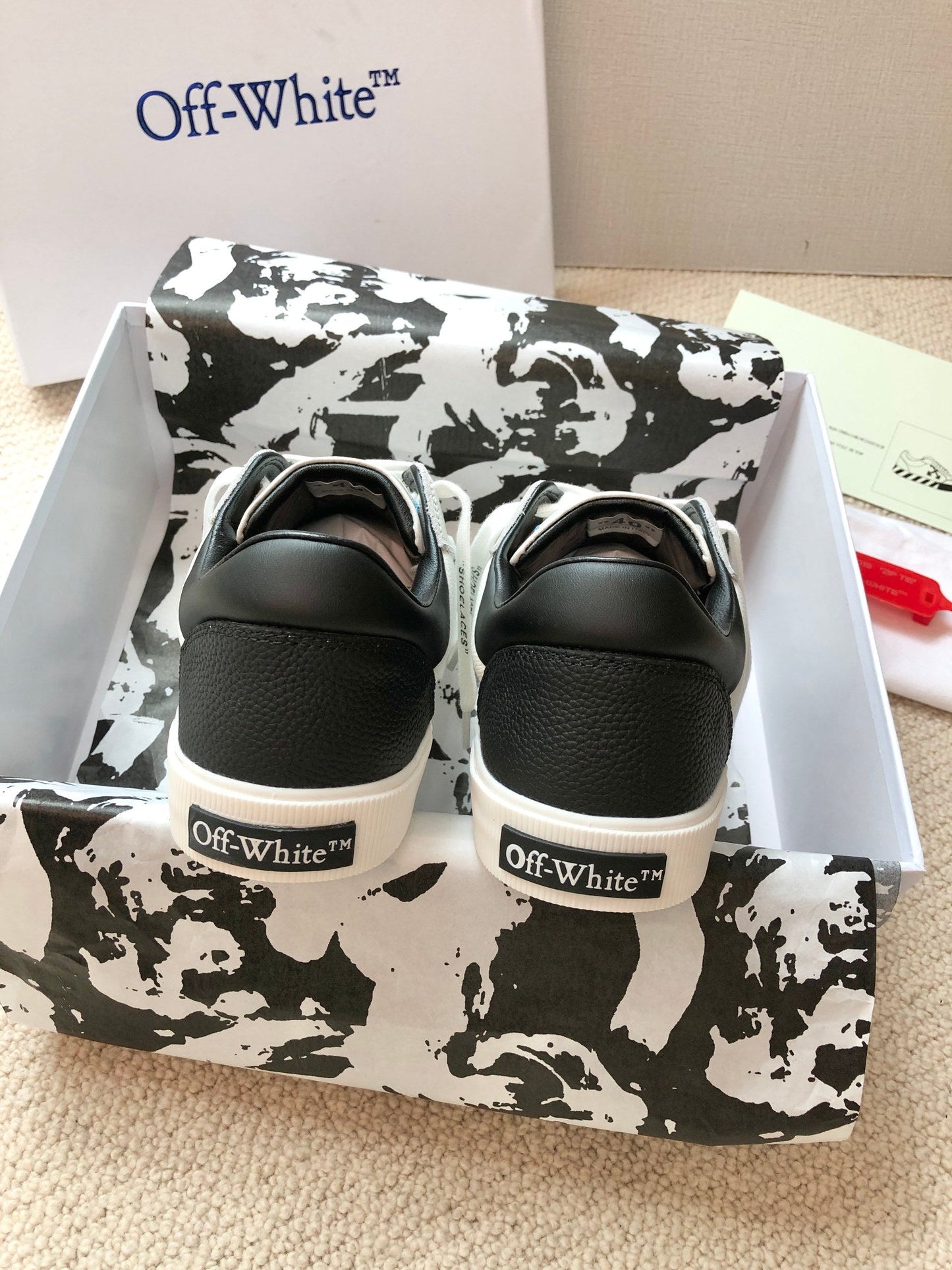 Off   New Classic Casual Shoes