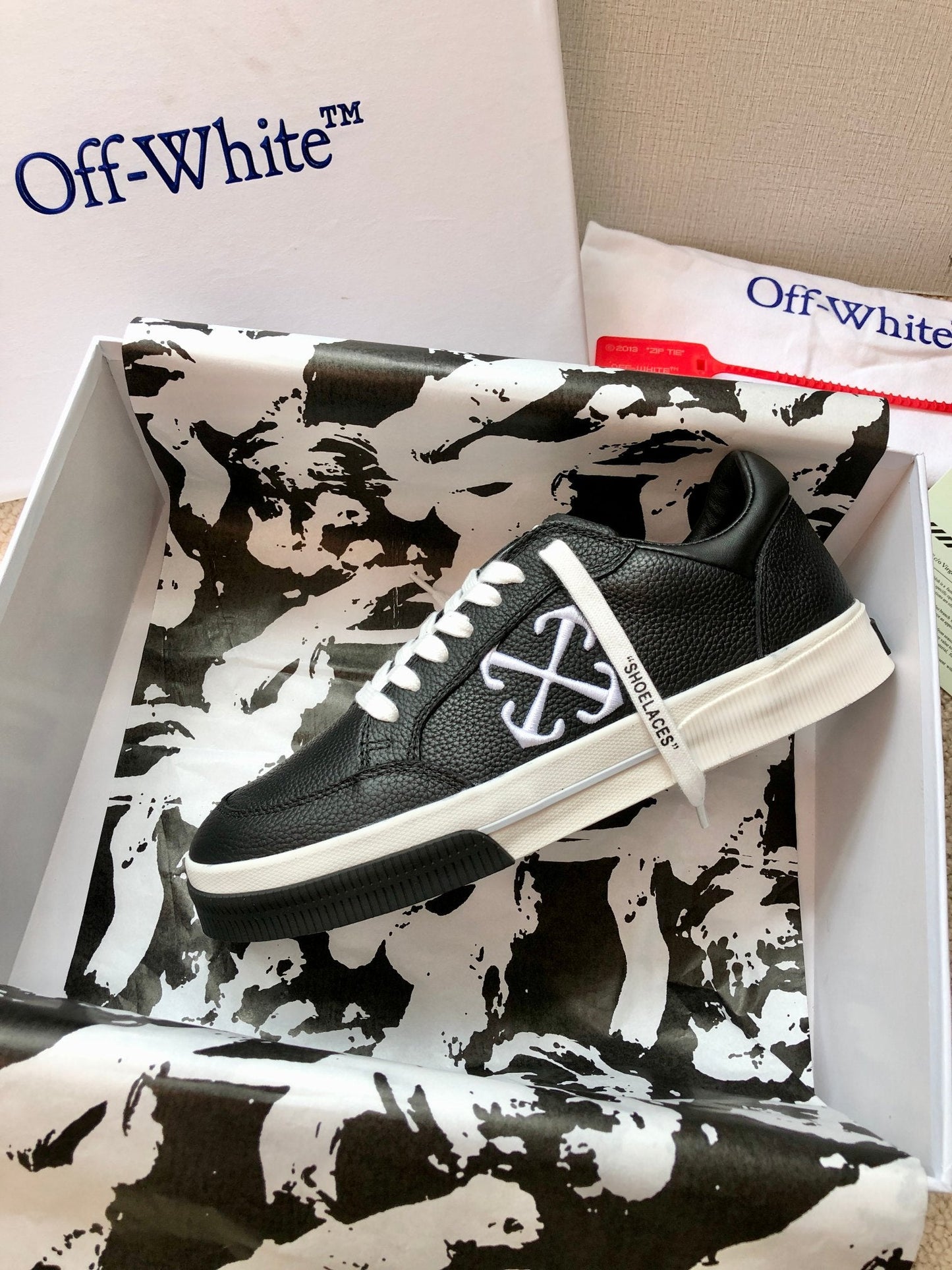 Off   New Classic Casual Shoes