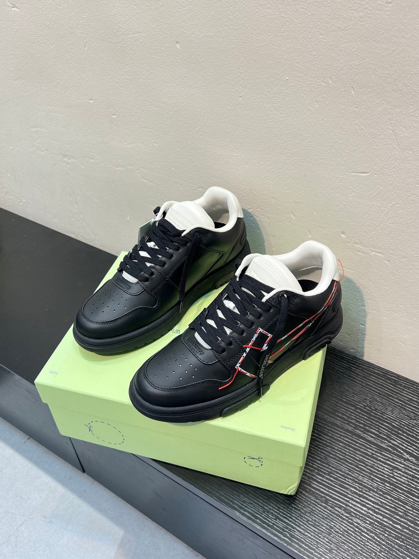 Off  Matching sneakers for couples