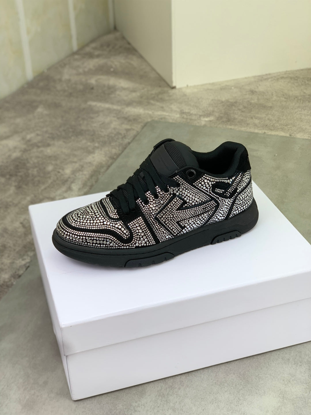 Off  Classic Rhinestone Casual Shoes
