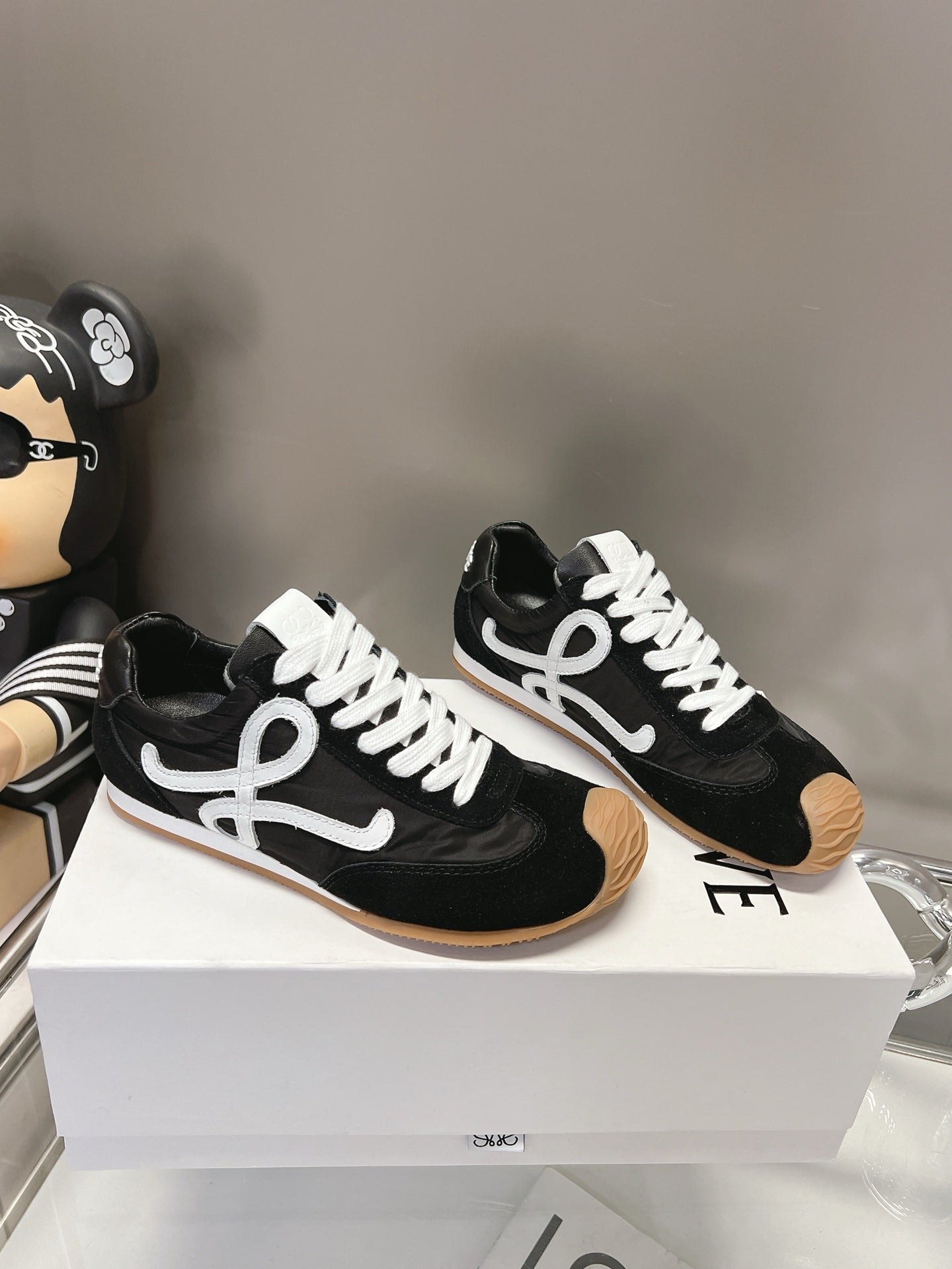 LOE Classic Casual Shoes