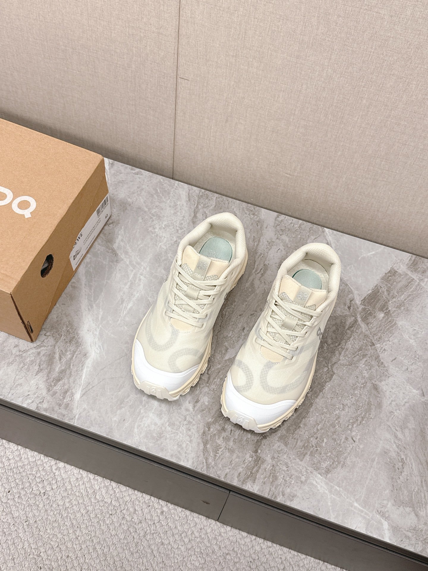 LOE Classic Casual Sneakers