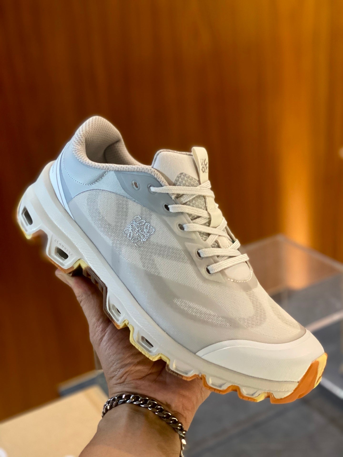 LOE Classic Casual Shoes