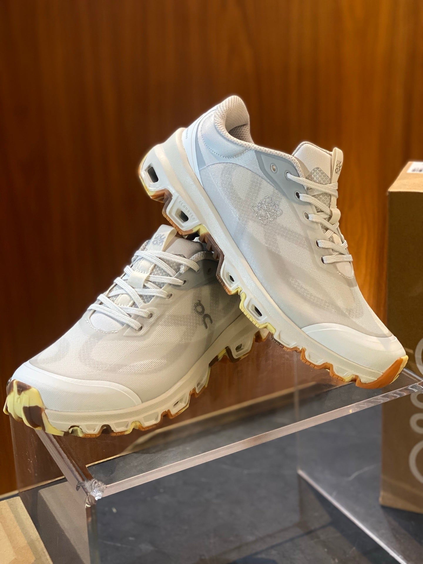 LOE Classic Casual Shoes