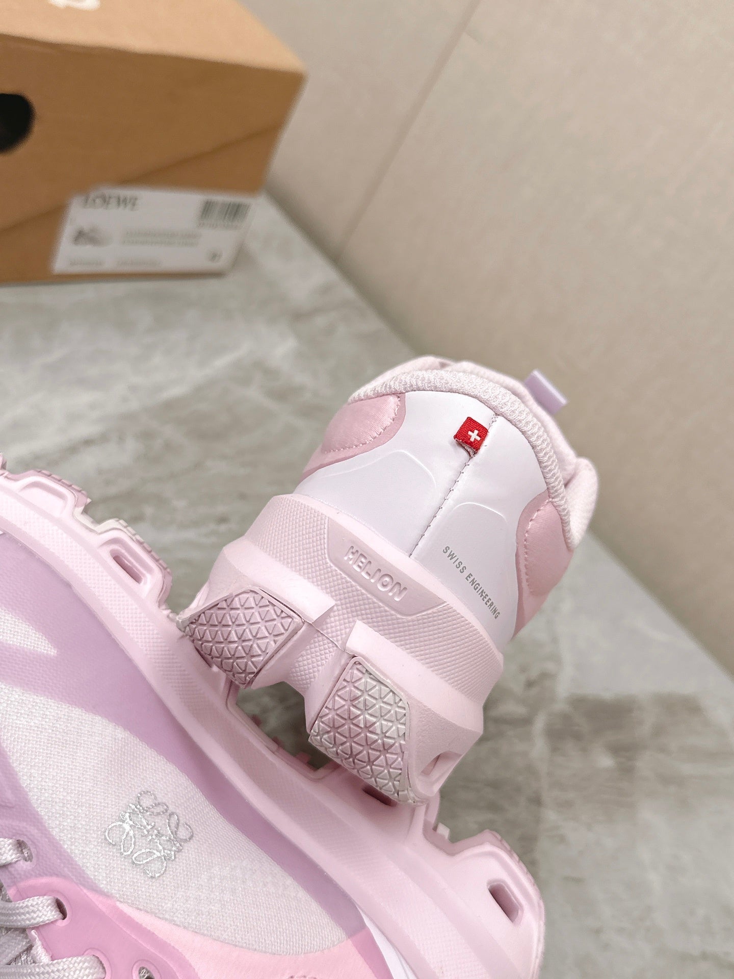 LOE Classic Casual Sneakers