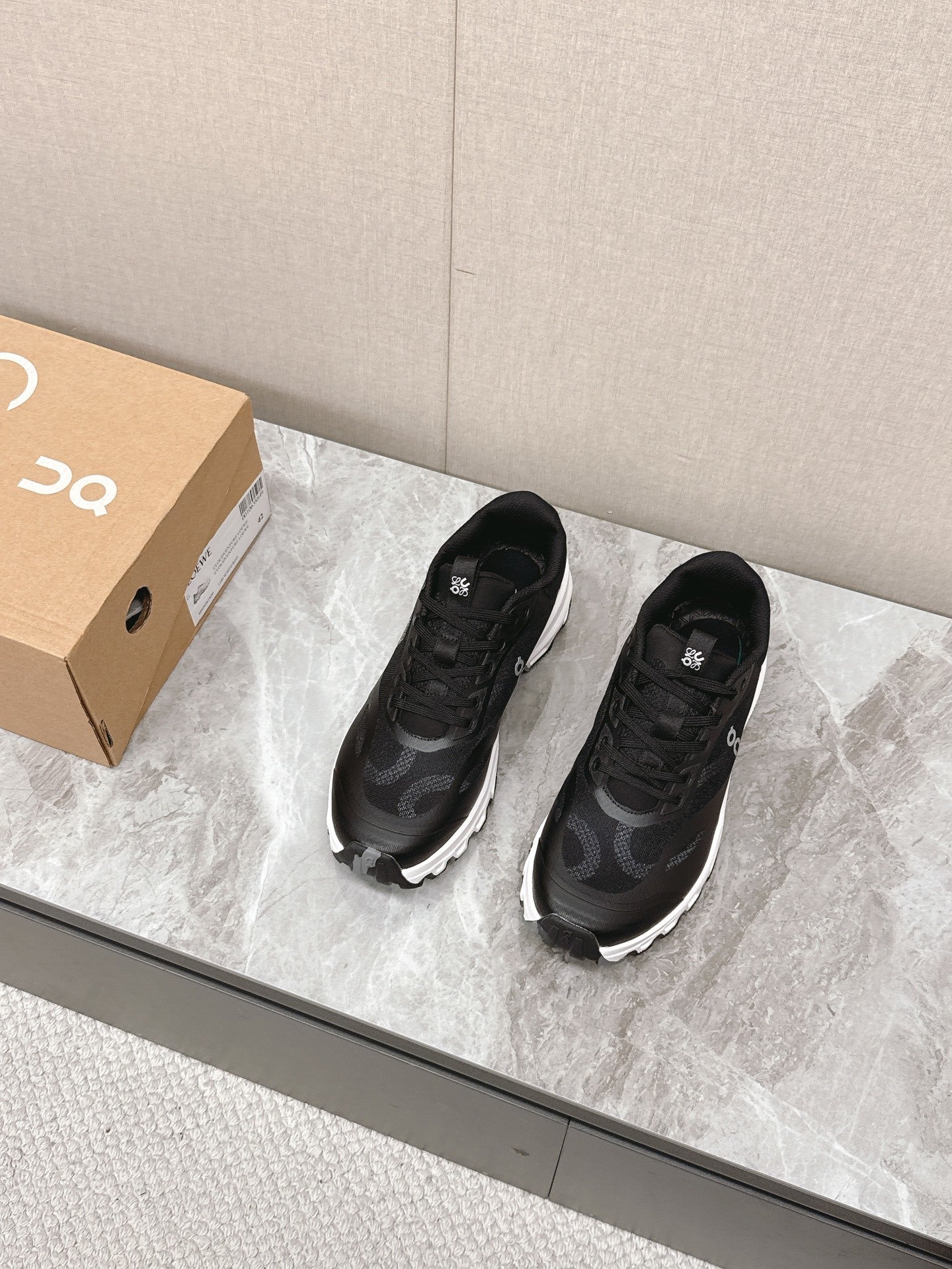 LOE Classic Casual Sneakers