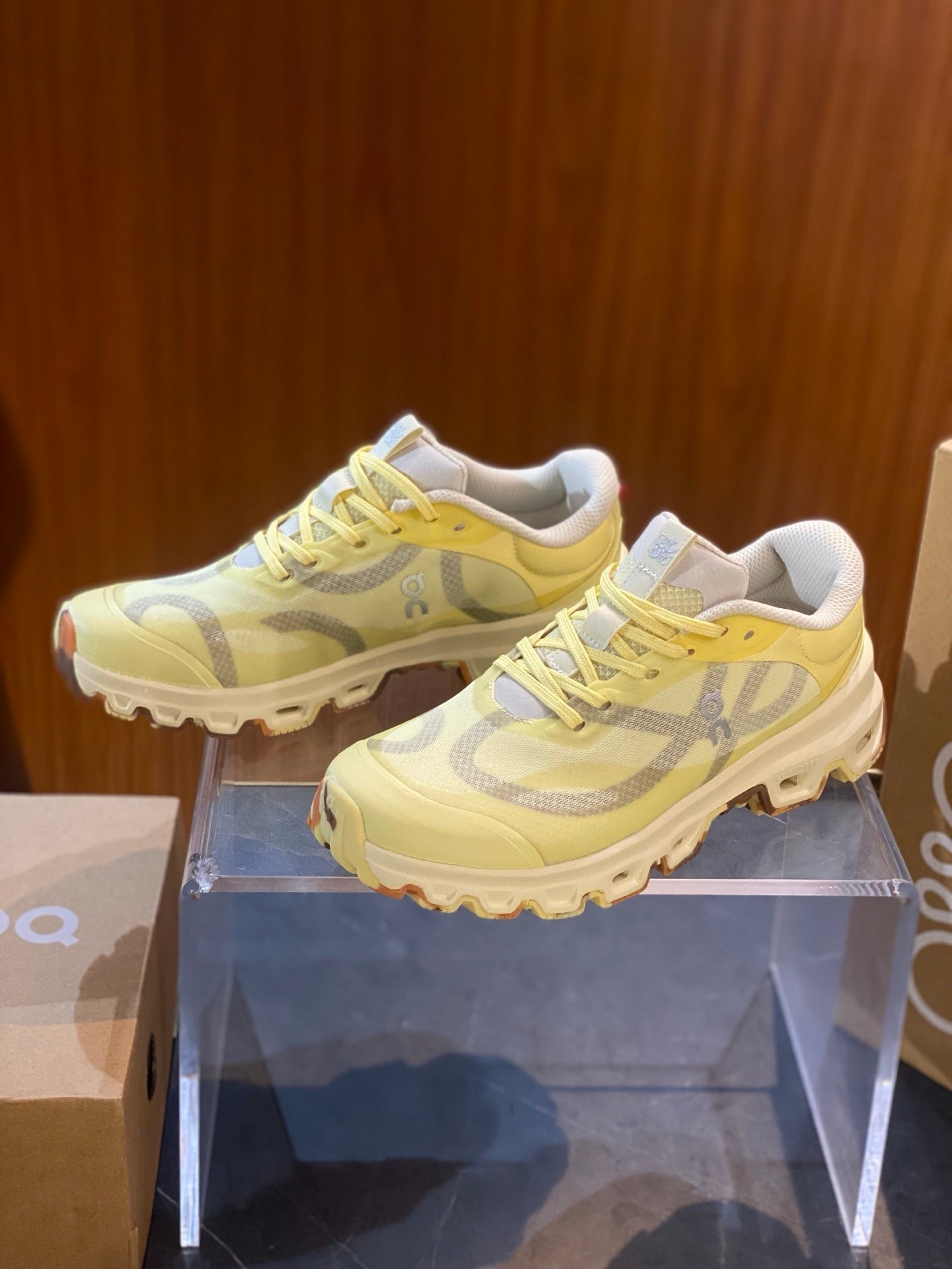 LOE Classic Casual Shoes
