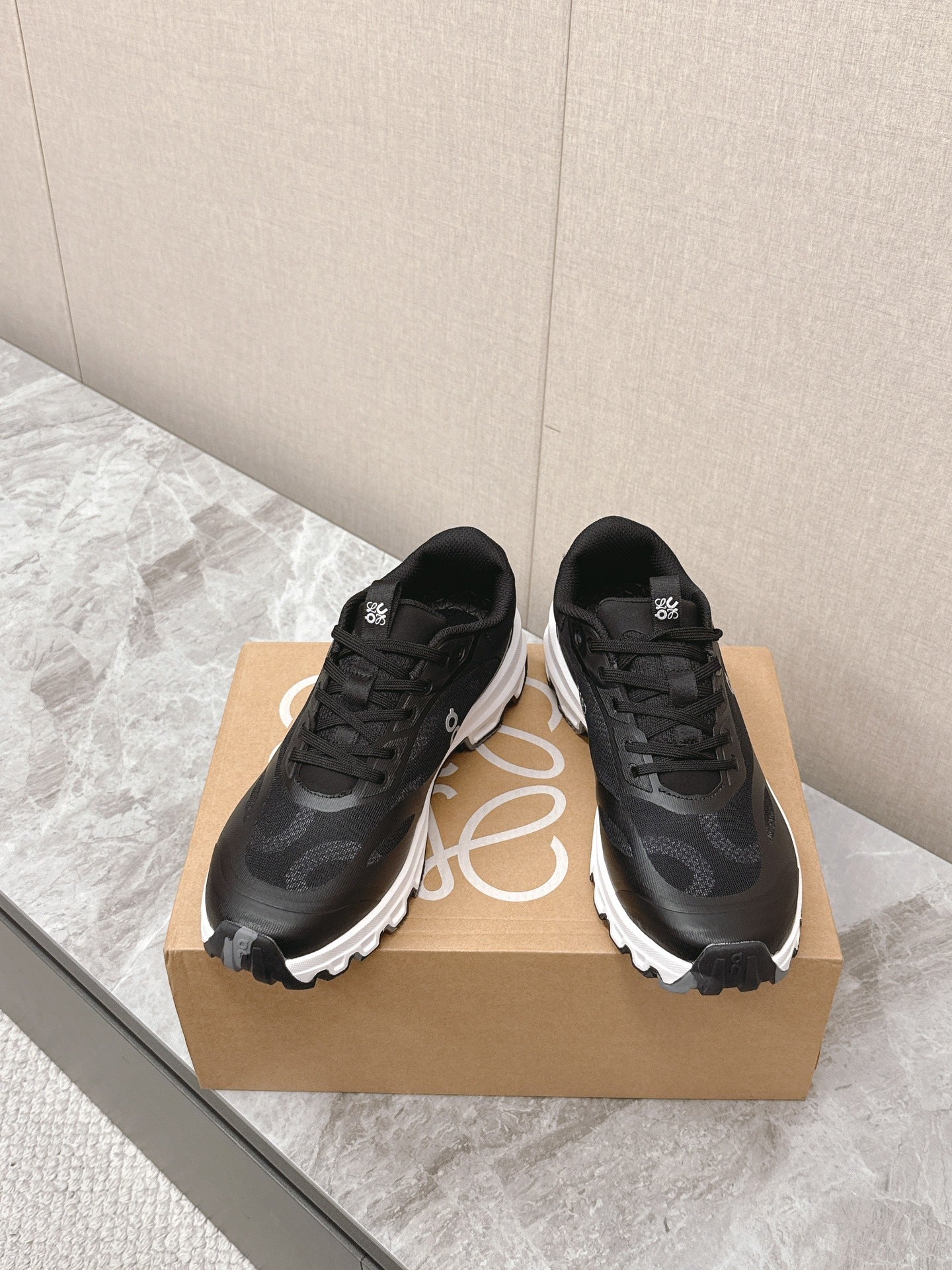 LOE Classic Casual Sneakers