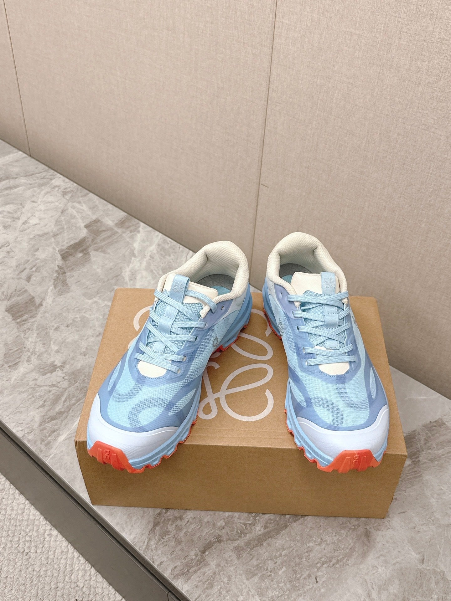LOE Classic Casual Sneakers