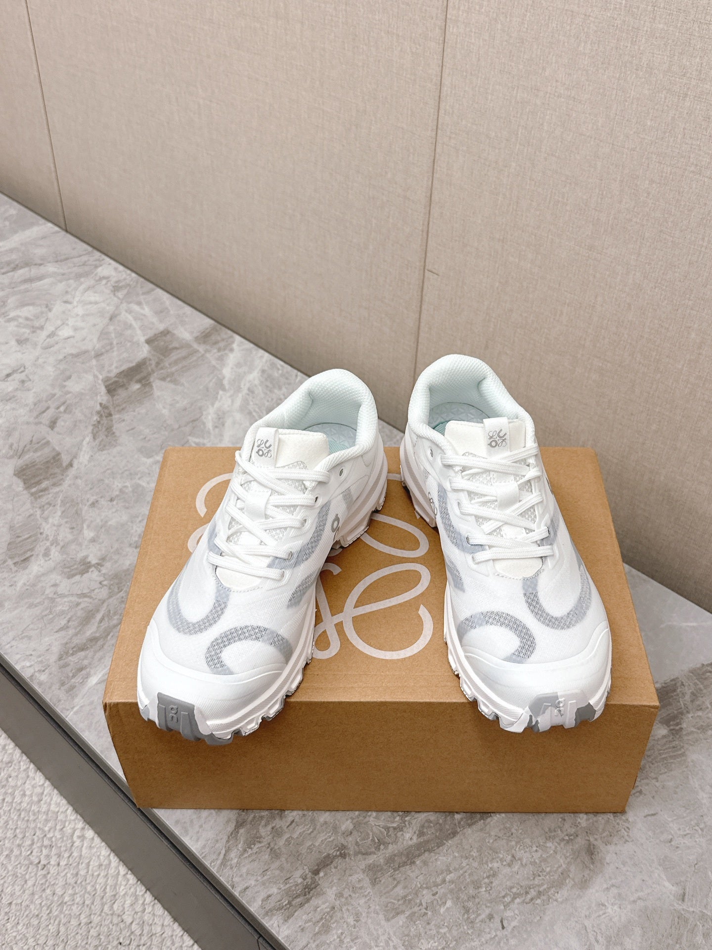LOE Classic Casual Sneakers