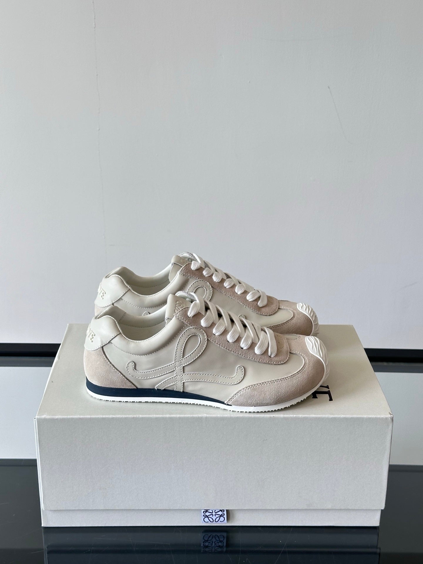 LOE Classic Casual Shoes