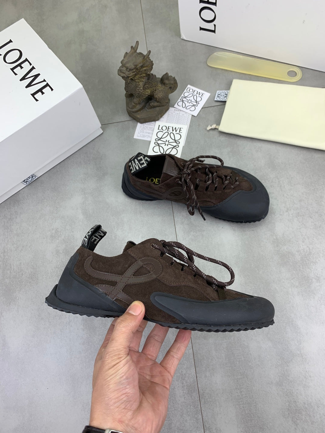 LOE Casual Sneakers