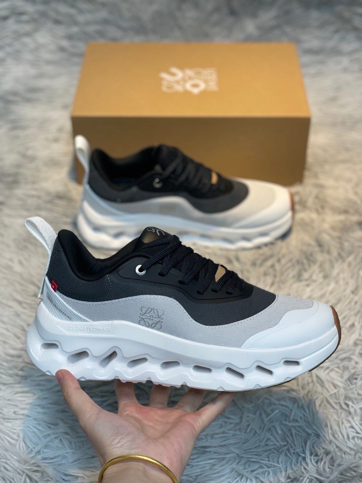 LOE Classic Casual Sneakers