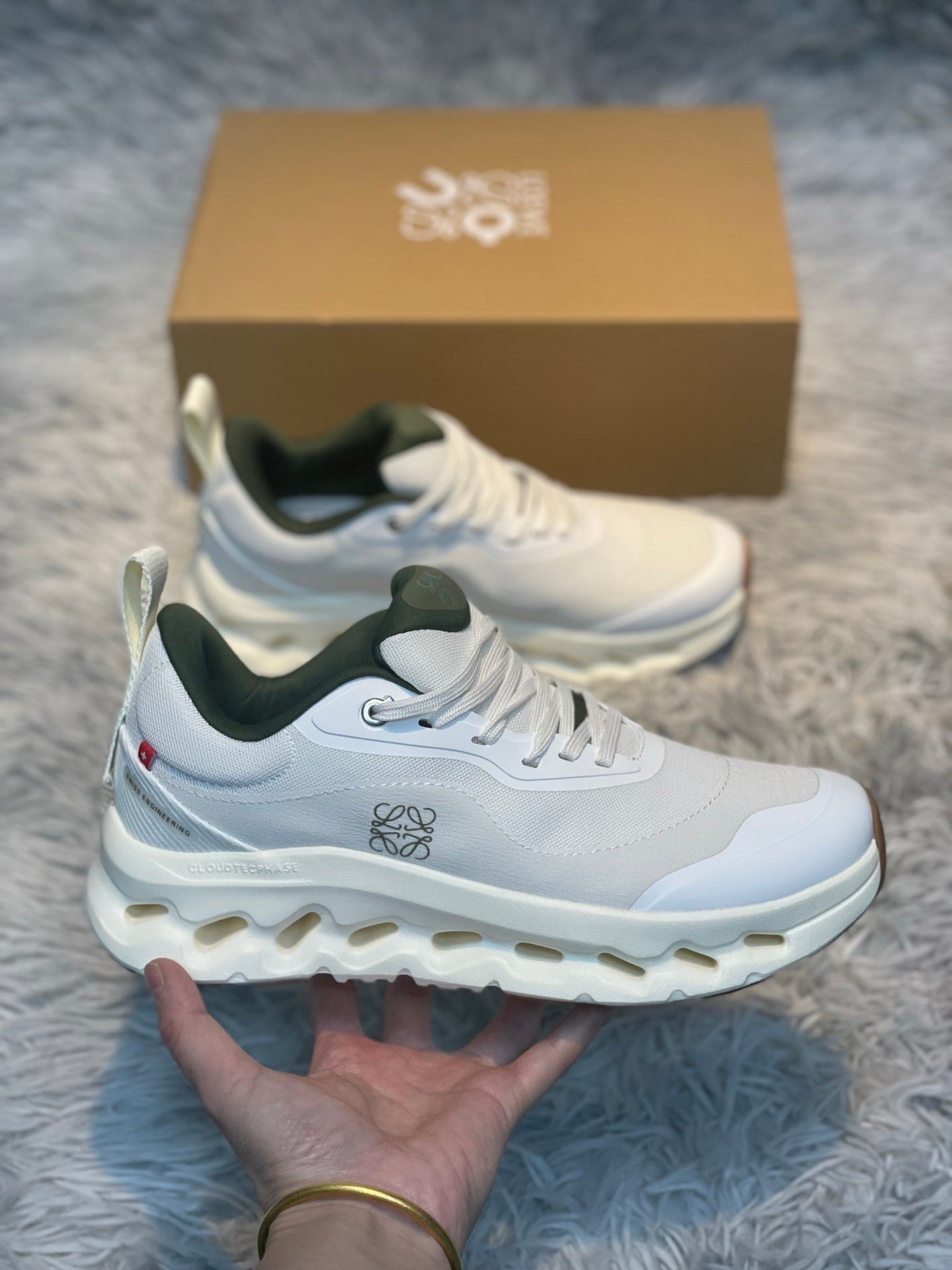 LOE Classic Casual Sneakers
