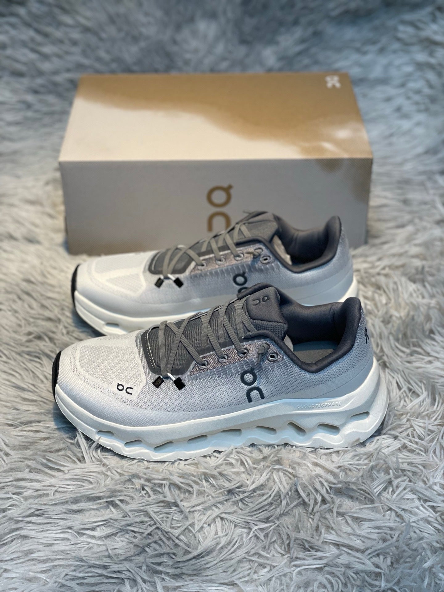 LOE Classic Casual Sneakers
