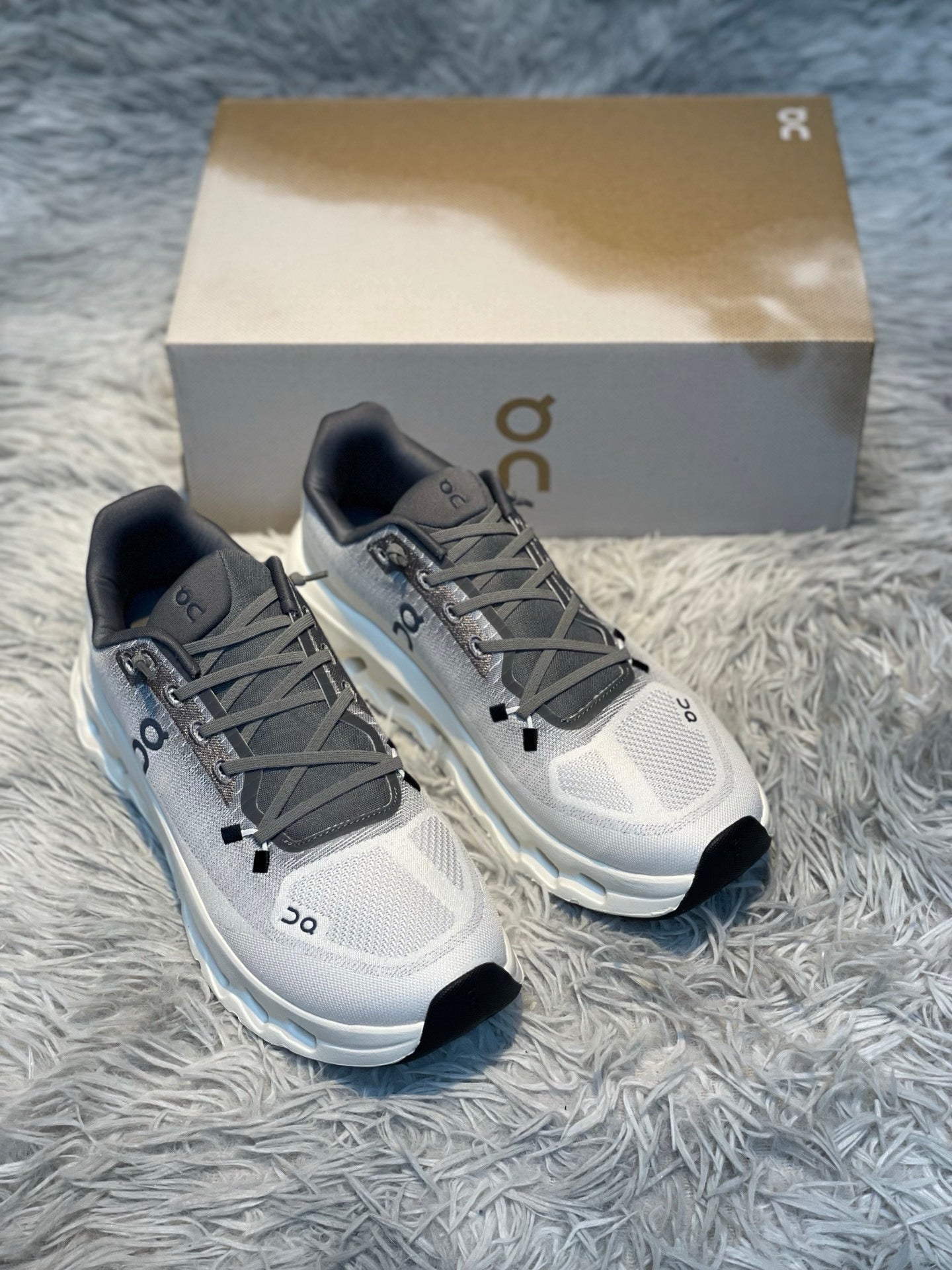 LOE Classic Casual Sneakers