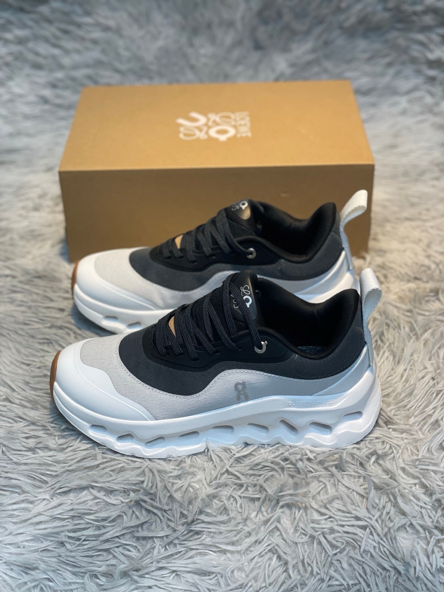 LOE Classic Casual Sneakers