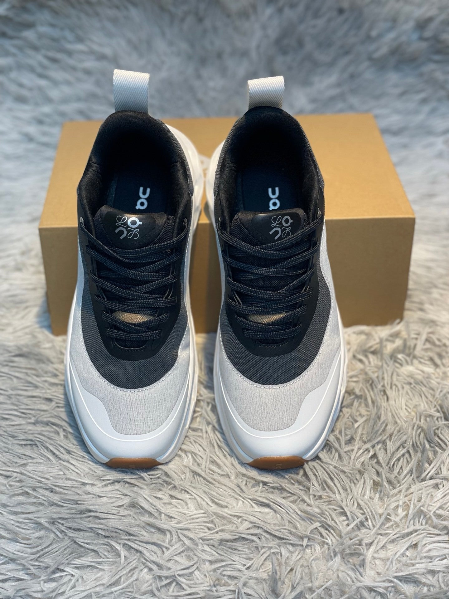 LOE Classic Casual Sneakers