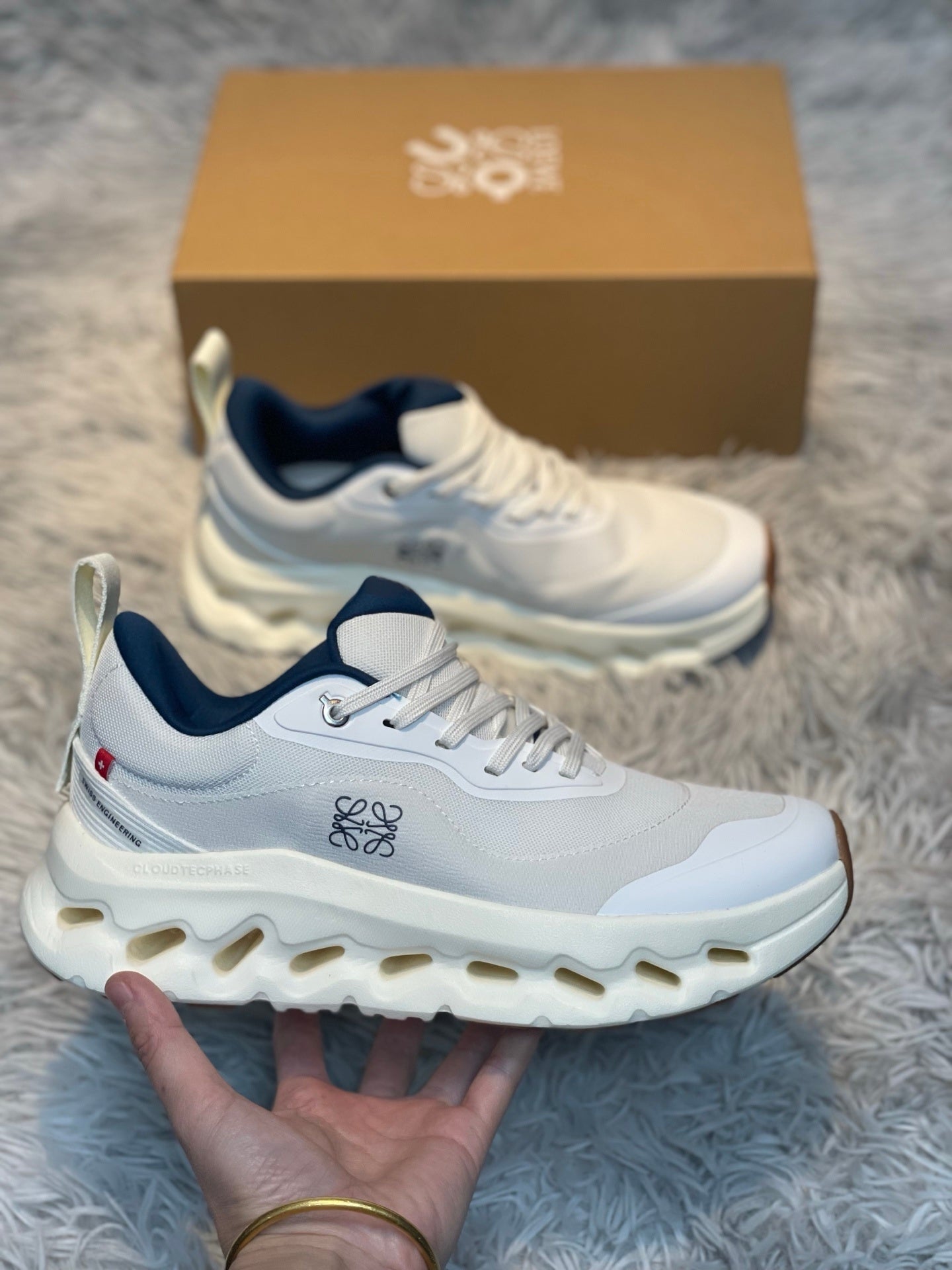 LOE Classic Casual Sneakers