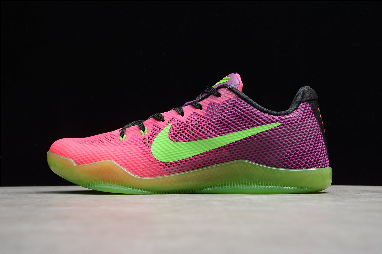 Nike Zoom Kobe 11 Low-Top Basketball Shoes