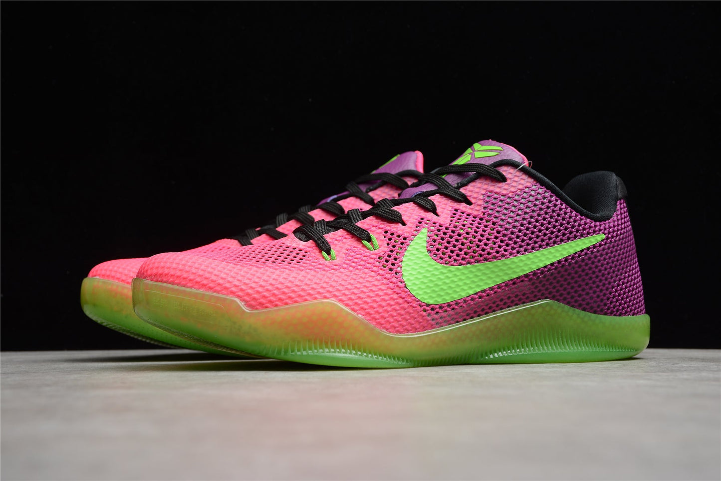 Nike Zoom Kobe 11 Low-Top Basketball Shoes