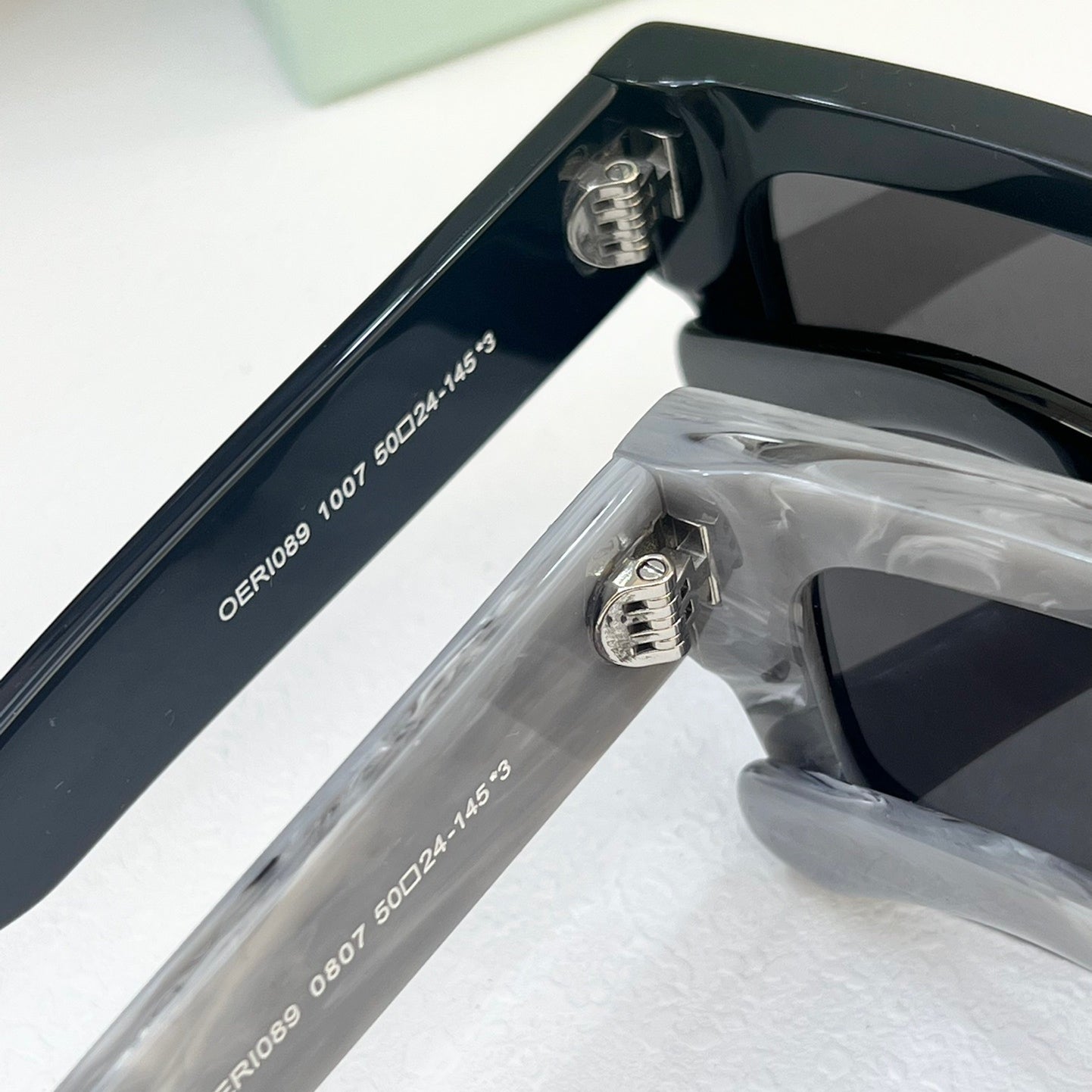 OFF  Arrow logo sunglasses#089