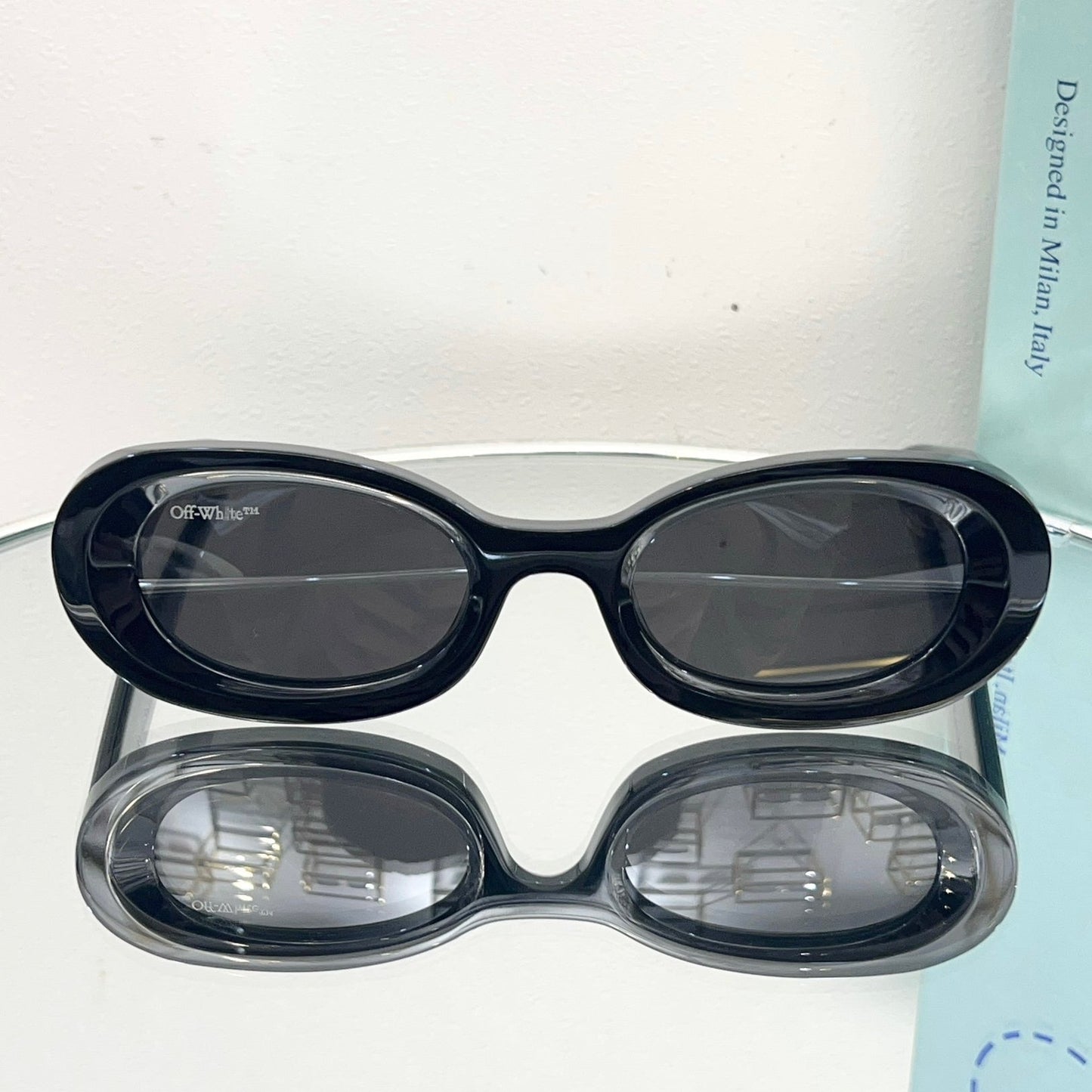 OFF Arrow logo sunglasses#087
