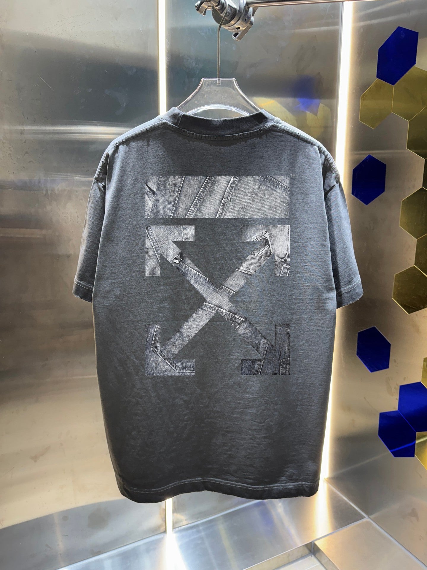 OFF  Distressed graphic T-shirt