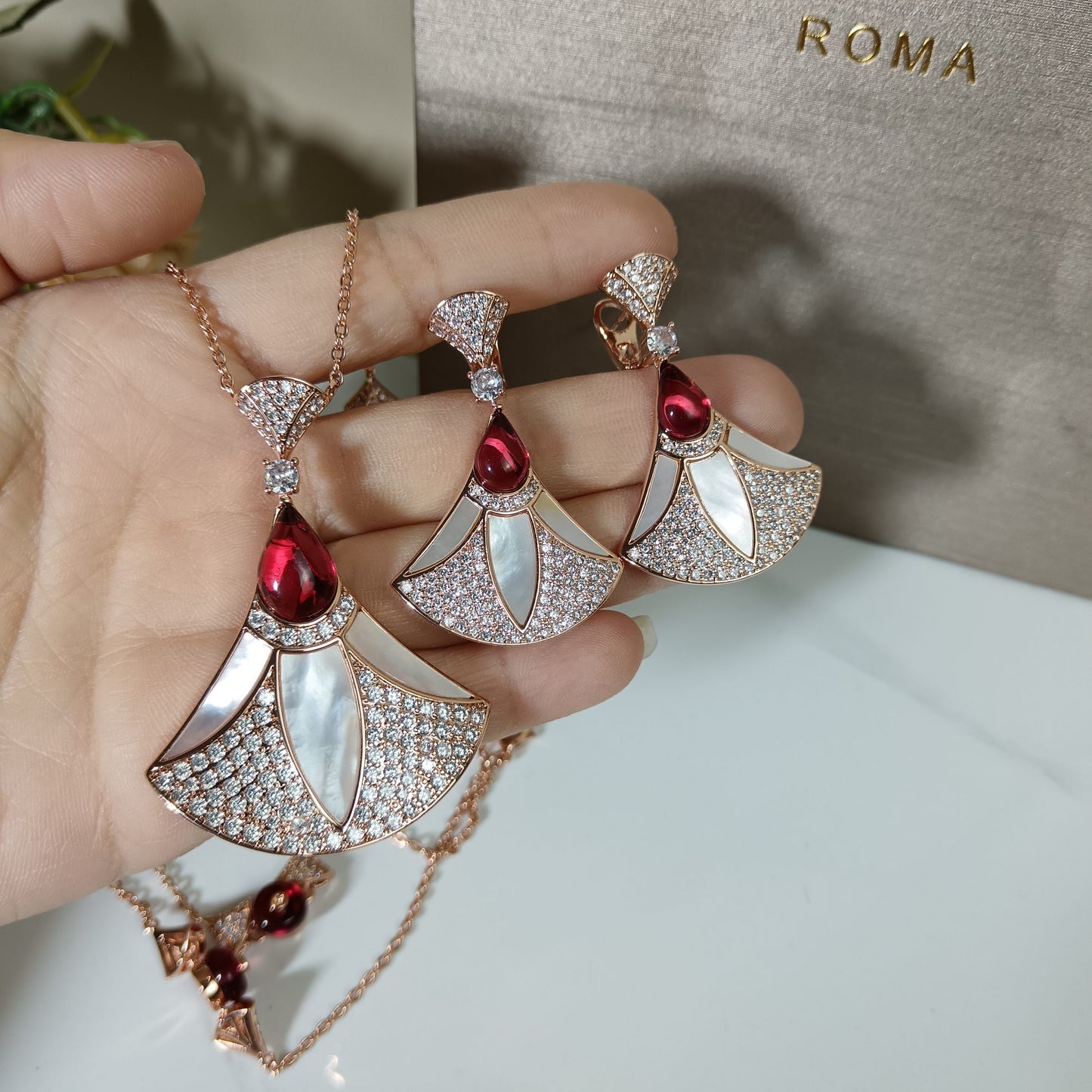 BVLGARI Gold-Plated Divas' Dream Earrings