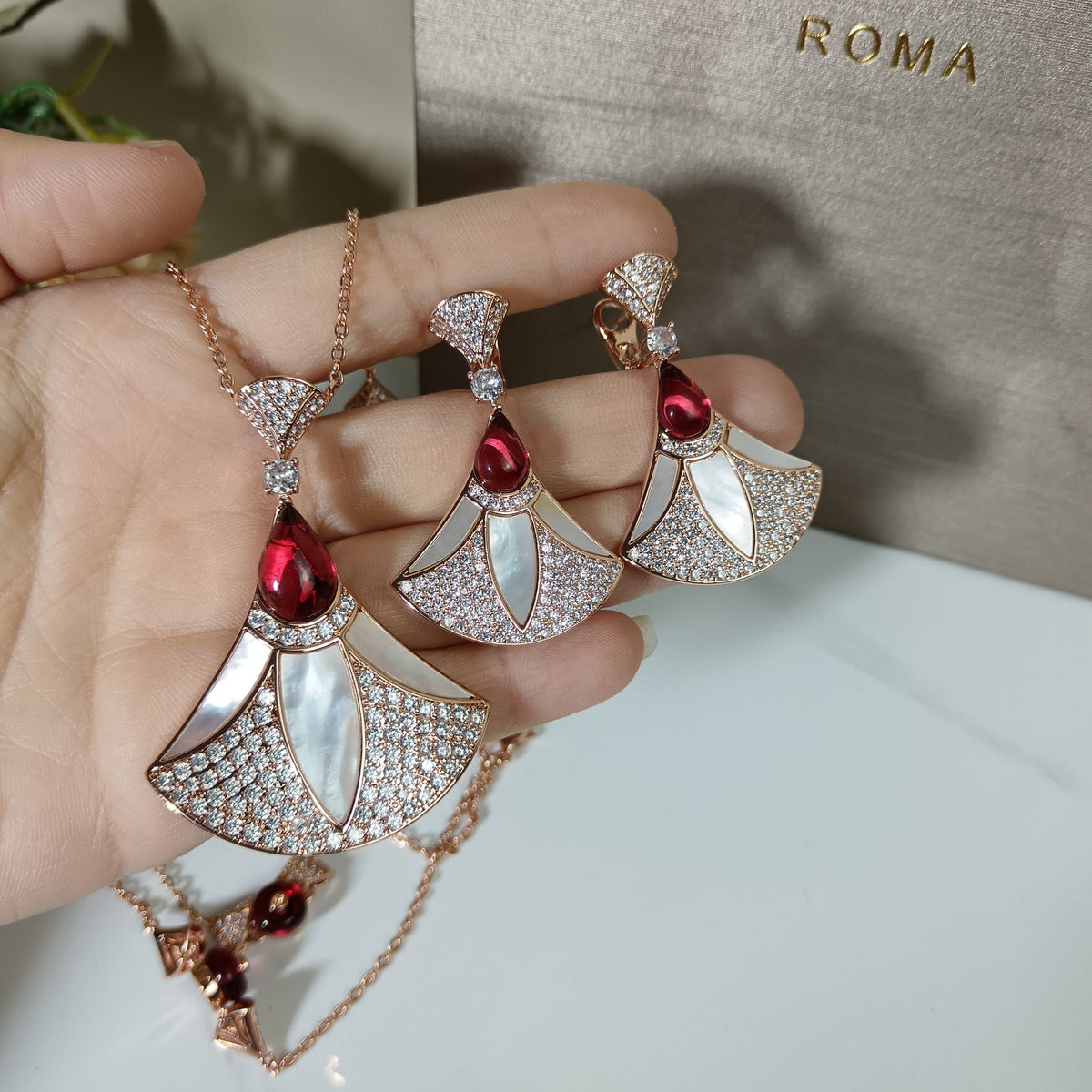 BVLGARI Gold-Plated Divas' Dream Earrings