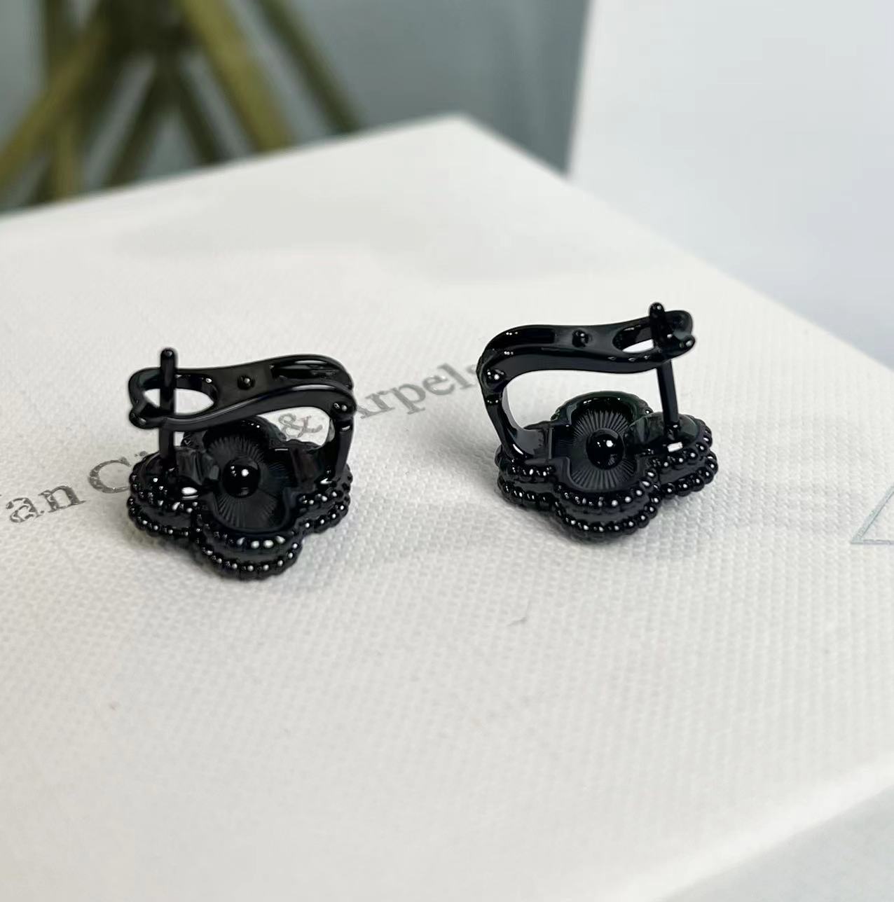 Van Cleef & Arpels Clover Earrings