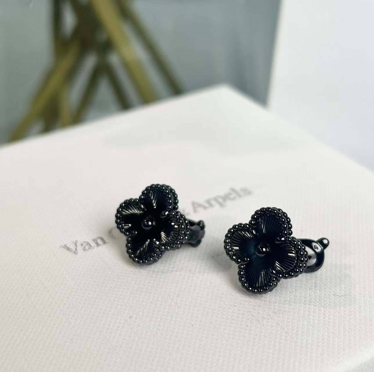 Van Cleef & Arpels Clover Earrings