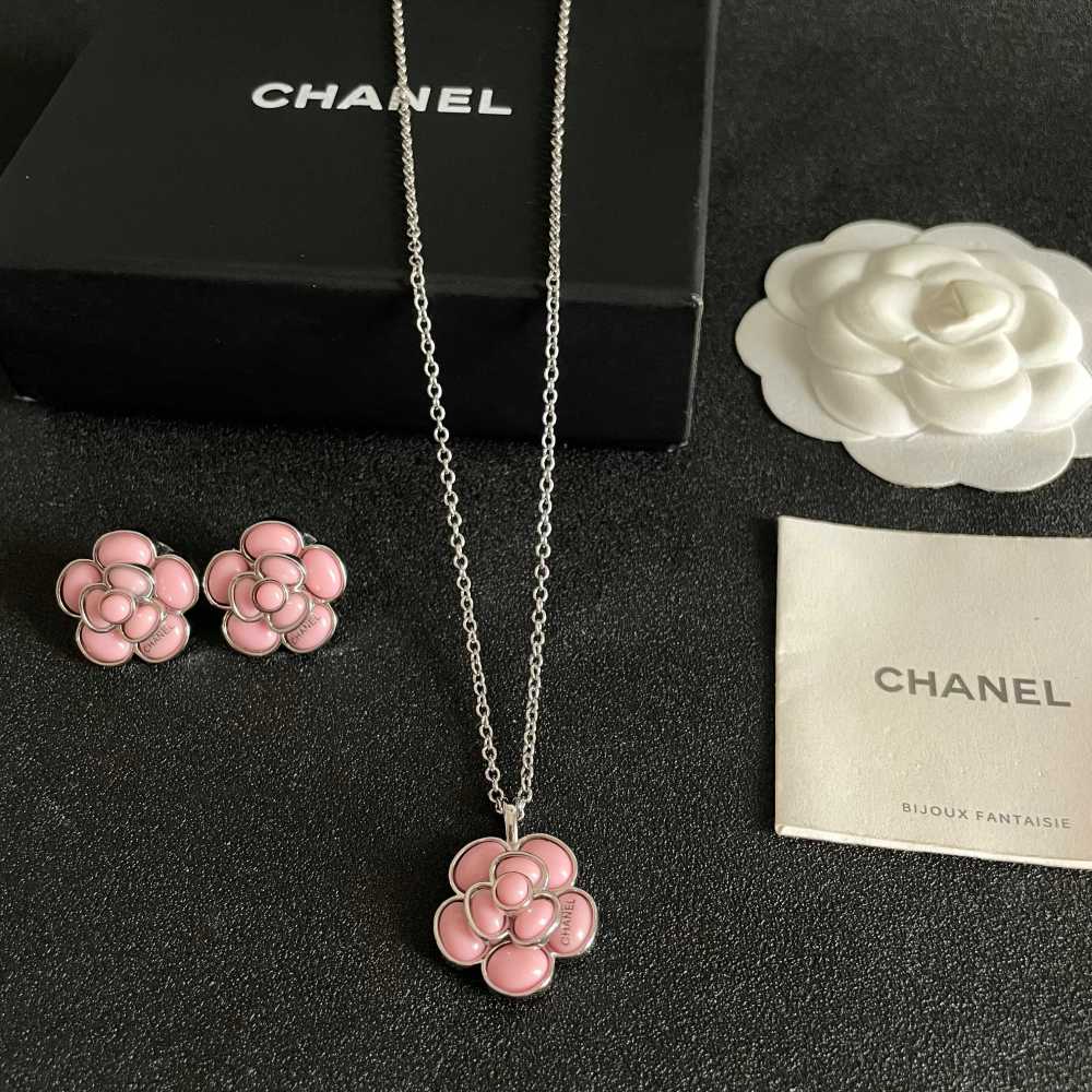 Chanel Vintage Necklace